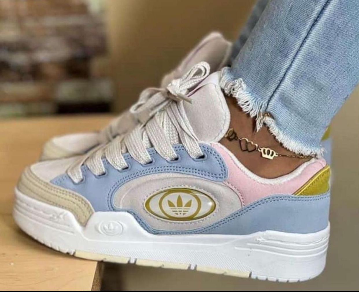 ADIDAS ADI2000