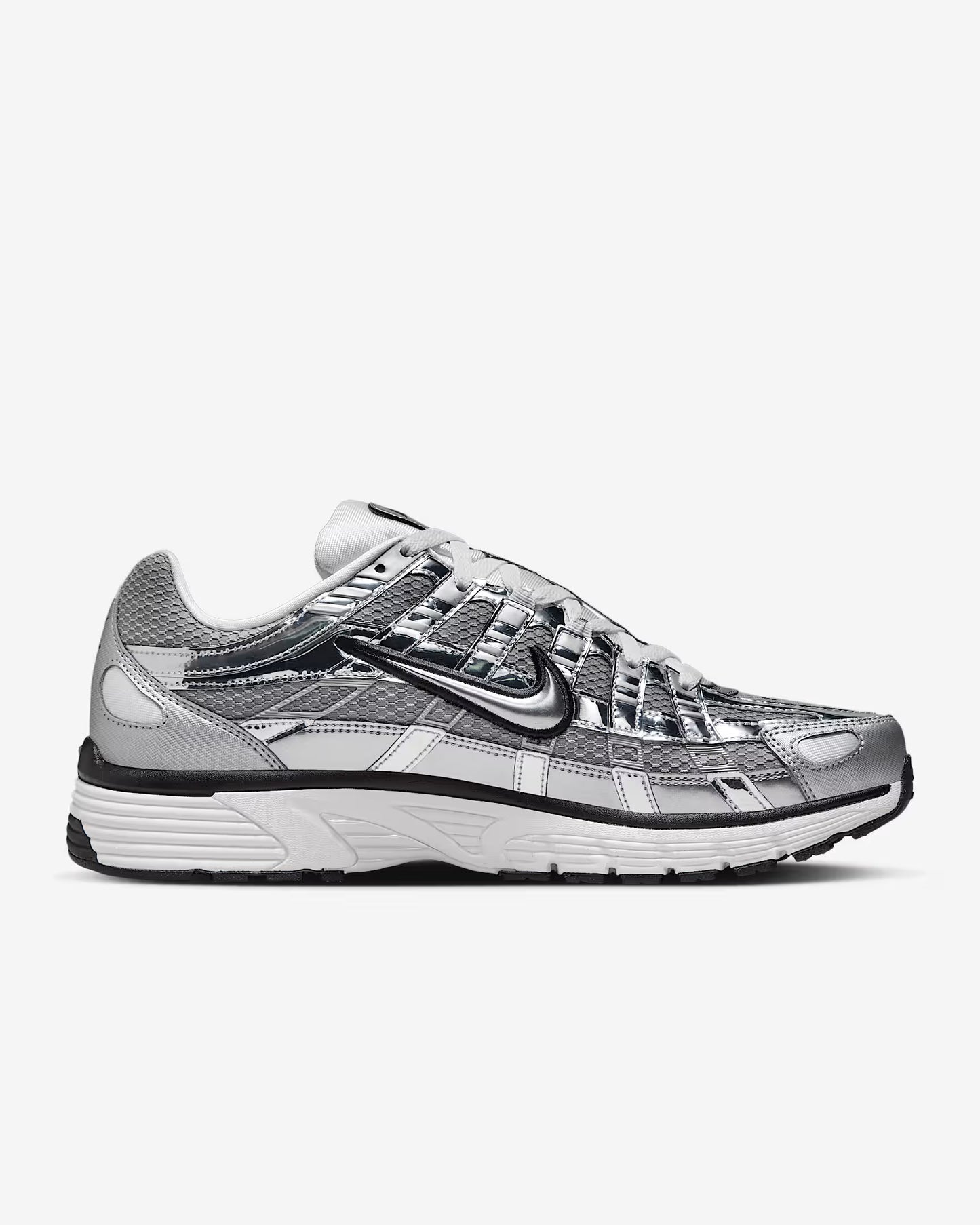 NIKE P6000 Metallic