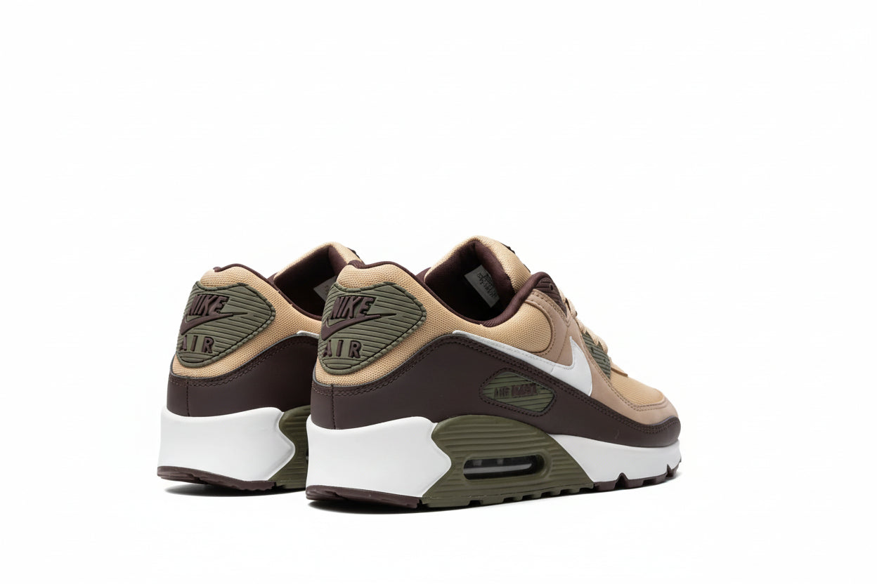 NIKE AIRMAX EARTH