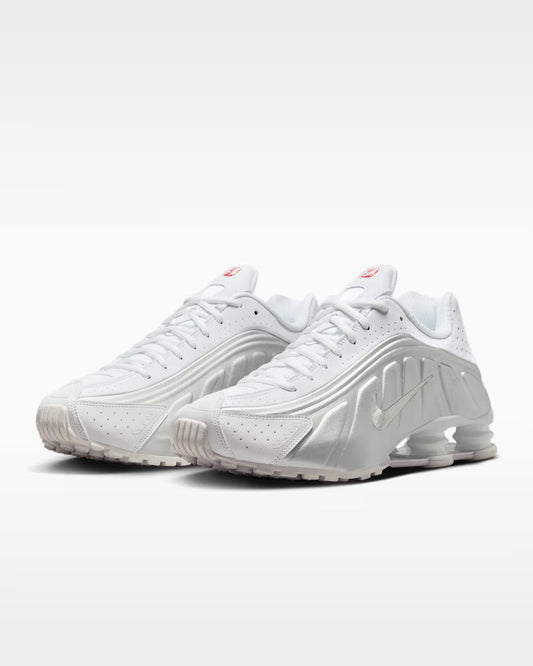 NIKE SHOX R4 WHITE METALLIC