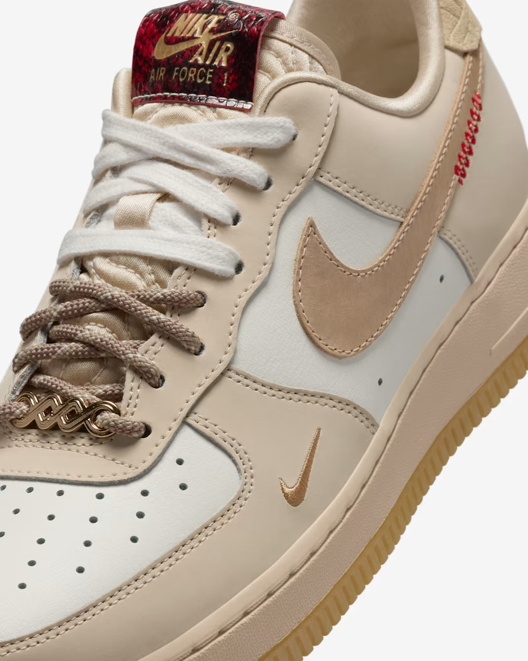 NIKE AIRFORCE LX