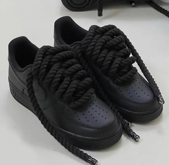 AIRFORCE 1 BLACK ROPES