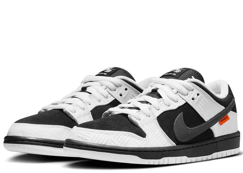 NIKE LOWDUNK SB BLACK N WHITE
