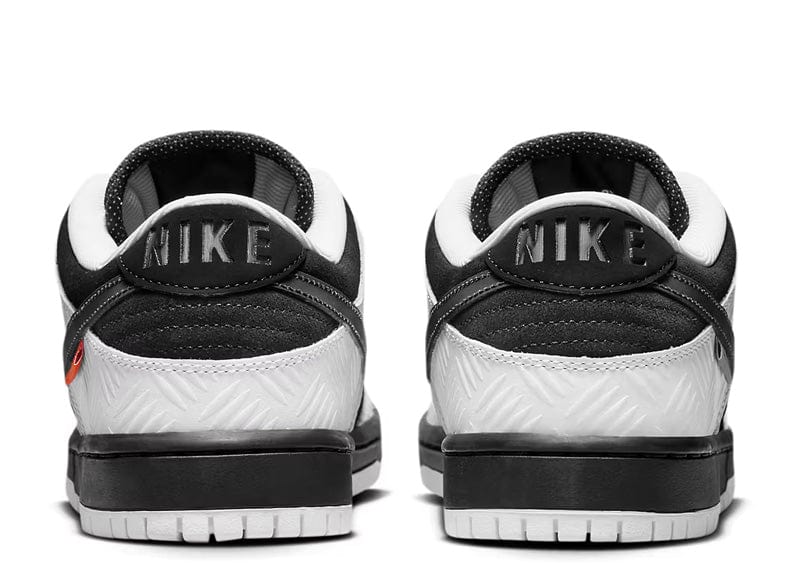 NIKE LOWDUNK SB BLACK N WHITE
