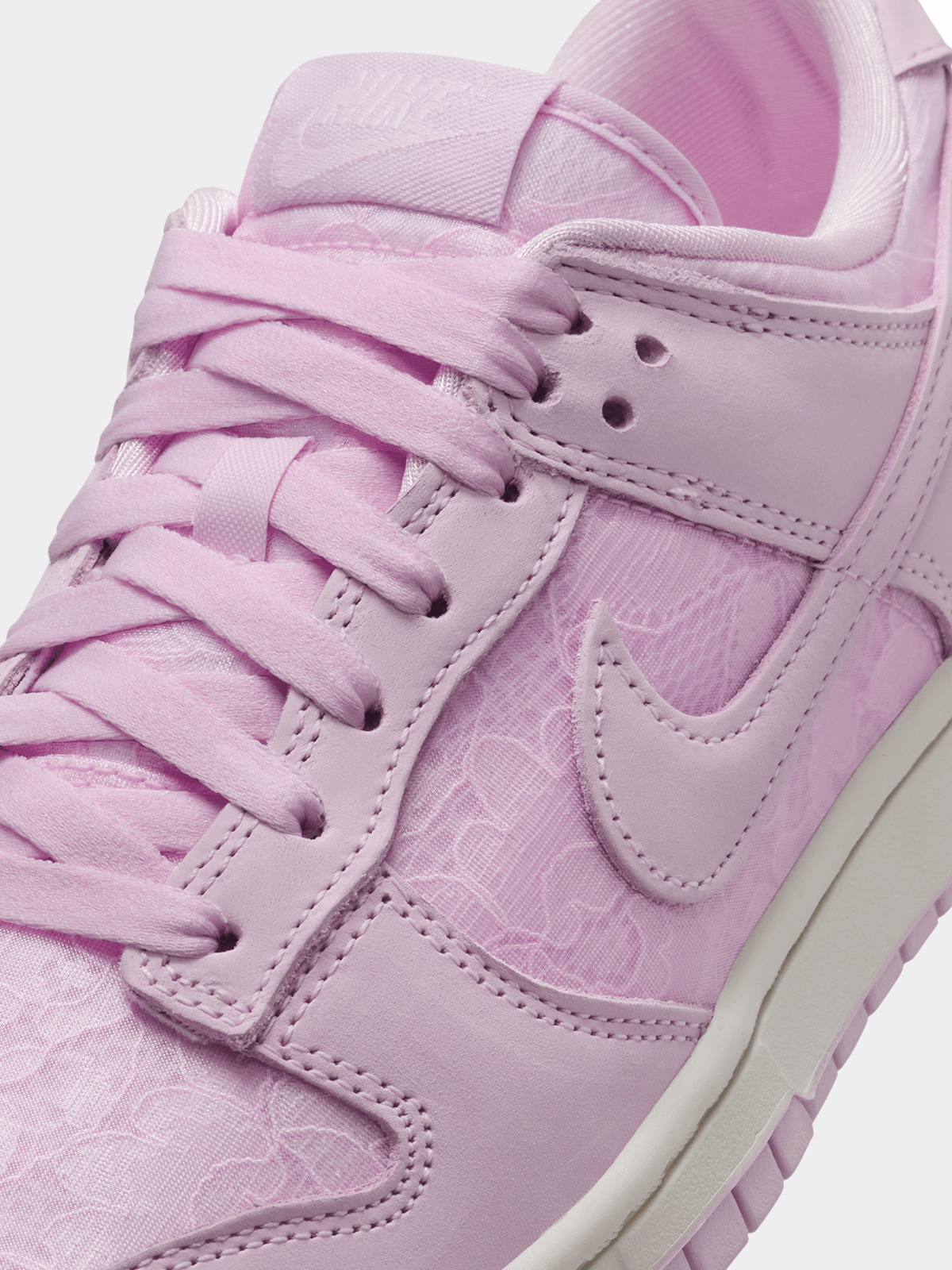 NIKE LOWDUNK REGAL PINK